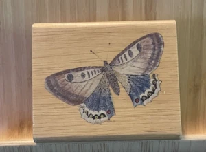 Sello de goma montado en madera de mariposa de 3"x2,5" para hacer tarjetas álbumes de recortes - Imagen 1 de 2