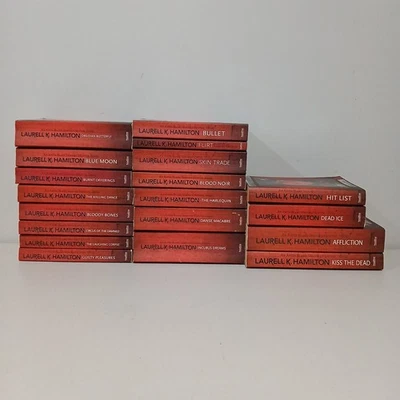 Paquete de novelas Anita Blake cazadora de vampiros x19 libros de Laurell K. Hamilton Foto 1 de 4