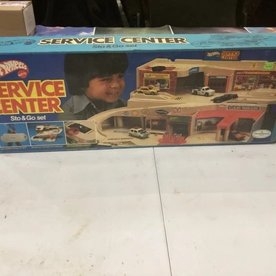Hot Wheels Service Center Stop&Go Set With Box - Image 1 of 4