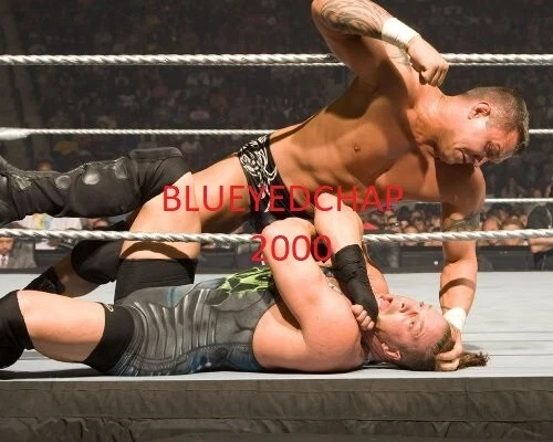 ФОТОГРАФИЯ РЕСТЛЕРА РЭНДИ ОРТОНА ПРОТИВ РОБА ВАН ДАМ 8 X 10 РЕСТЛИНГ WWE ECW - Изображение 1 из 1