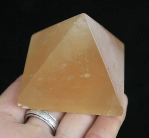 162g NATURAL PRETTY CALCITE CRYSTAL PYRAMID HEALING - Picture 1 of 8
