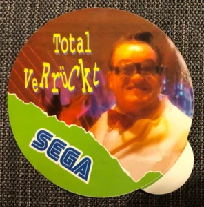 Aufkleber SEGA "Total VeRrückt"  - Ø 9,5 cm - Vintage 90er (K) - Bild 1 von 2