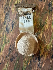 Prendedor de recuerdo vintage 1940 Canal de Panamá con sombrero de paja hecho a mano - Imagen 1 de 5