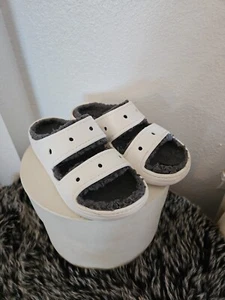 Crocs Classic Cozzzy White Faux Fur Women's 7 Mens 5 - Bild 1 von 7