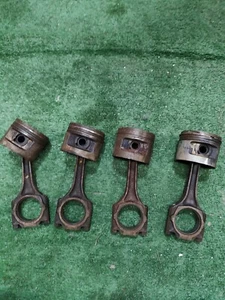 Mk1 VW Volkswagen Rabbit GTI 1.8 Stock Pistons And Connecting Rods Set Of 4 - Picture 1 of 12