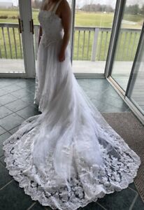 Mon Cheri Wedding Dress in preservation Box, SZ 8, Worn 1x, Needs work -project?