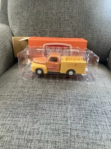 2005  Ertl Diecast 1/24 Weil McLain 1951 Ford Service Truck 125th Anniv. New - Picture 1 of 14