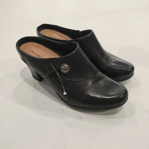 Women's Size 7 Michel M. Leather Slip On Heels. Excellent Condition - Picture 1 of 7