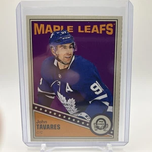 2019-20 O-Pee-Chee John Tavares retro espalda en blanco - Imagen 1 de 6