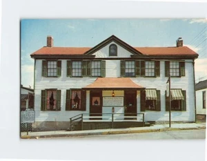 Postcard The Becky Thatcher House in Hannibal Missouri USA - Picture 1 of 2