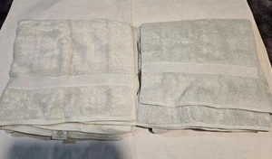 Set Of 2 Vtg Cannon Royal Family Court Of Versailles Bath Towels 26 x 52" - Picture 1 of 4
