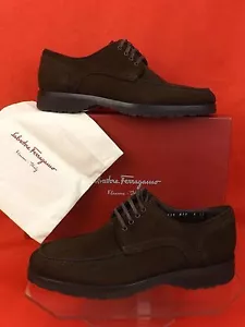 NUEVO EN CAJA SALVATORE FERRAGAMO MARRÓN GAMUZA FRÍA SCRIPT CORDONES OXFORDS 8 41 $470 - Imagen 1 de 12