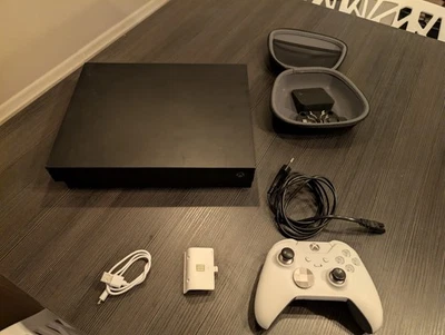 Xbox One X super Zustand mit Elite Controller in weiß 1Tb - Bild 1 von 4