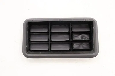 Dodge Charger 2011-2023 cuarto trasero izquierdo presión aire ventilación rejilla OEM Foto 1 de 4