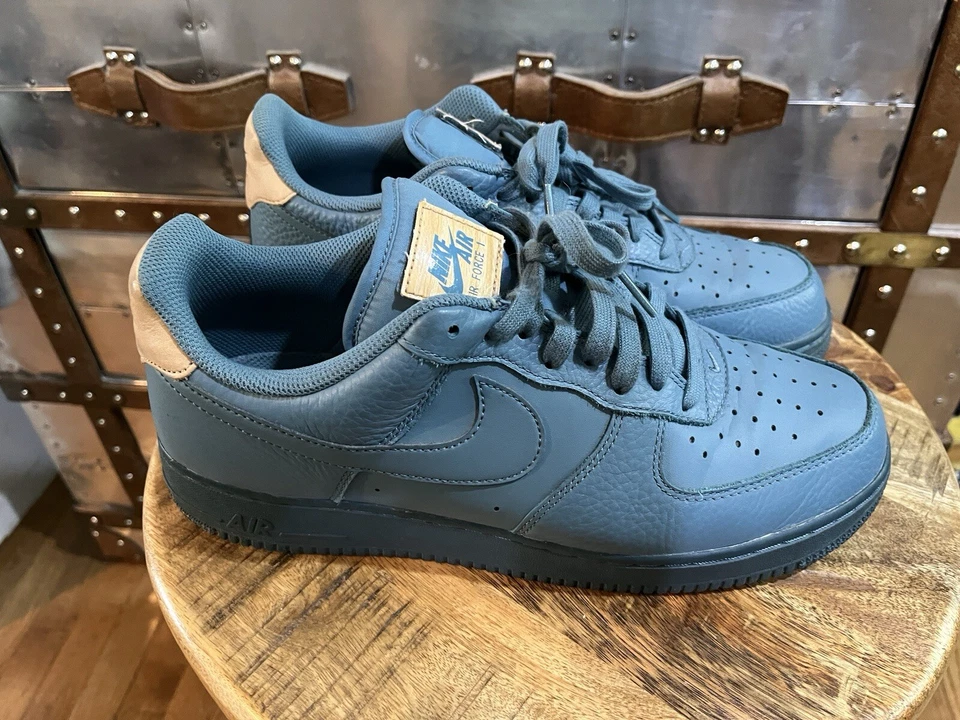 NIKE AIR FORCE 1 LOW '07 LV8 1 AZUL AHUMADO 718152 017 US 11 Foto 1 de 4