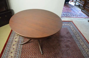 Vintage Tisch Esstisch Massivholz Farbe Mahagoni mit 2 Einlegeplatten Rund/Oval - Bild 1 von 9
