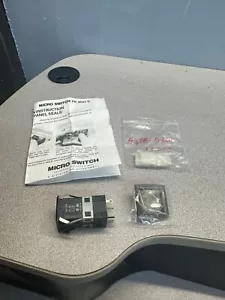 Interruptor iluminado con botón pulsador Omron A3PA-703 28V/1,2W TOTALMENTE NUEVO. ENVÍO GRATUITO - Imagen 1 de 11