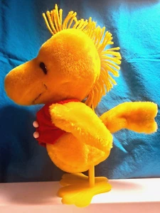 Peluche vintage 1972 WOODSTOCK con gambe e piedi in plastica arachidi peluche 10" - Foto 1 di 12
