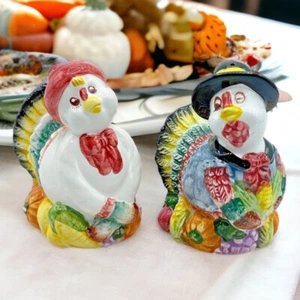 VTG Turkey Thanksgiving Salt & Pepper Shakers Set Pilgrim Couple 1-1/2 x 3" - Picture 1 of 8