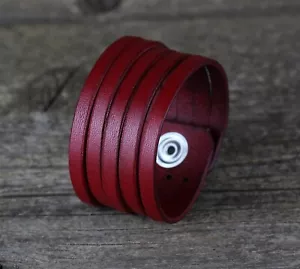 Rotes Lederarmband, Damenmanschette, Herrenarmband, Lederaccessoires. - Bild 1 von 9