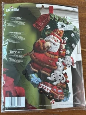 Kit de meias de feltro Bucilla Fireman Santa 86107 novo nunca aberto 18" 2008 OOP - Imagem 1 de 4