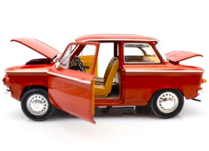Modellino auto NSU PRINZ scala 1/24 diecast modellismo statico collezione rosso - Foto 1 di 9