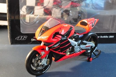 1/12 MINICHAMPS HONDA RC211V SUMMER TESTBIKE  V.ROSSI 2001 - Immagine 1 di 4