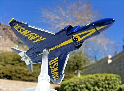 Corgi McDonnell Douglas F-4J Phantom II USN Blue Angels #4 Showcase  1:175 Scale - Image 1 of 4