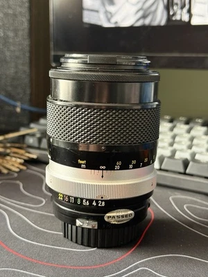 Lente Nikon 135 mm f/2,8 Pre AI Foto 1 de 4