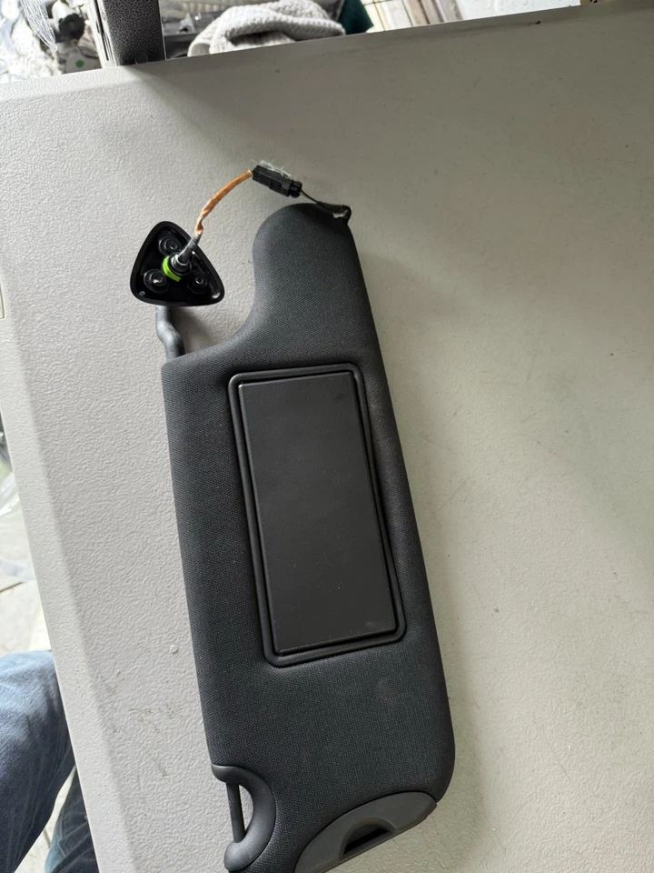 Dodge Challenger R/T 2016 16 parasol pasajero derecho negro  Foto 1 de 4