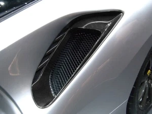 Ventilaciones para guardabarros de fibra de carbono Ferrari 488 Pista. Accesorios genuinos - Imagen 1 de 1