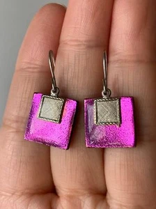 Pendientes de cristal dicroico rosa hechos a mano - Imagen 1 de 5