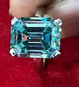 15.10 Ct Vvs1/Emerald Vivid Blue Real Moissanite Diamond Engagement Silver Ring - Picture 1 of 2