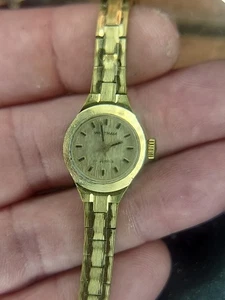 Reloj Waltham vintage para mujer CJ208. Cuerda manual para correr - Imagen 1 de 6