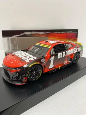 NASCAR 2022 ROSS CHASTAIN #1 MOOSE MARTINSVILLE CHECKERS OR WRECKERS 1/24 CAR - Image 1 of 4