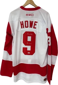 Gordie Howe NHL Signed Autographed Jersey BECKETT COA - Picture 1 of 7