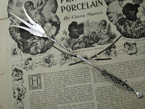❤️ No 1 c.1885 WHITING STERLING LETTUCE SERVING FORK 9 1/8” ANGLO JAPANESE Cover