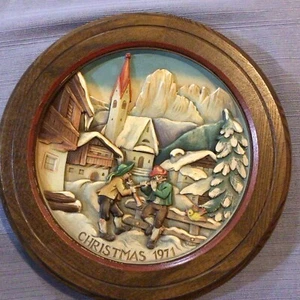 Vtg ANRI Christmas In St. Jacobin Groden Wooden Wall Plaque 11” - Picture 1 of 4