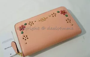 Coach CA025 Medium Id Zip Wallet With Floral Whipstitch in Gold/Faded Blush Mul - Picture 1 of 7