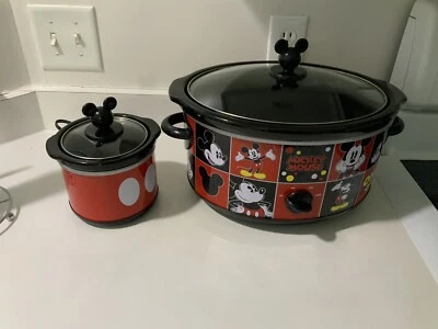 Disney 5 Qt Crock Pot + 20 Oz Dipper DCM-502 Oval Slow Cooker Mickey Mouse Red - Image 1 of 4