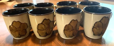 8- Tazas de café de cerámica de gres pintadas de amapolas Pfaltzgraff marrones y bronceados Foto 1 de 4