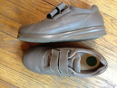 P..W. Minor 10 Wide Canfeild Collection Leisure Women's comfort Walker - Image 1 of 4