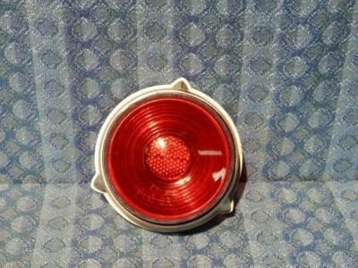 Ford Pass & Station Wagon 1952 luz trasera/lente de lámpara Foto 1 de 4