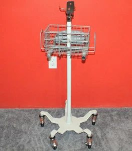 EXCELLENT CRITICARE ADJUSTABLE ROLLING 5-WHEEL LOCKING STAND HANDLE & BASKET 40" - Picture 1 of 9