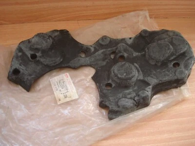 Spacer Insulator Timing for Isuzu Pickup TF Chevrolet LUV 4JA1 4JB1 OEM - Image 1 of 2