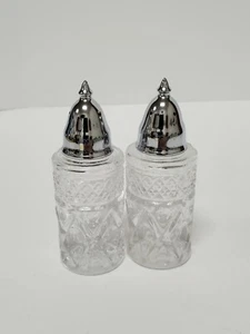 Vintage Cut Glass Clear Salt and Pepper Shakers Textured Glass  Beautiful Shaker - Picture 1 of 10