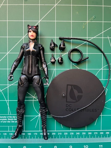DC Collectibles Direct Batman Arkham Knight Catwoman Loose Complete Cover