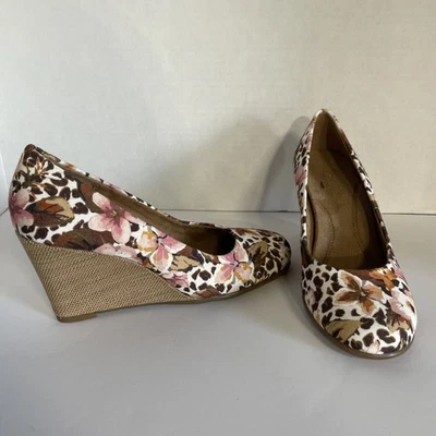 Aerosoles Floral Heels Women’s Size 8 3 Inch Wedge Shoes Boho Fairy Cottagecore - Image 1 of 4