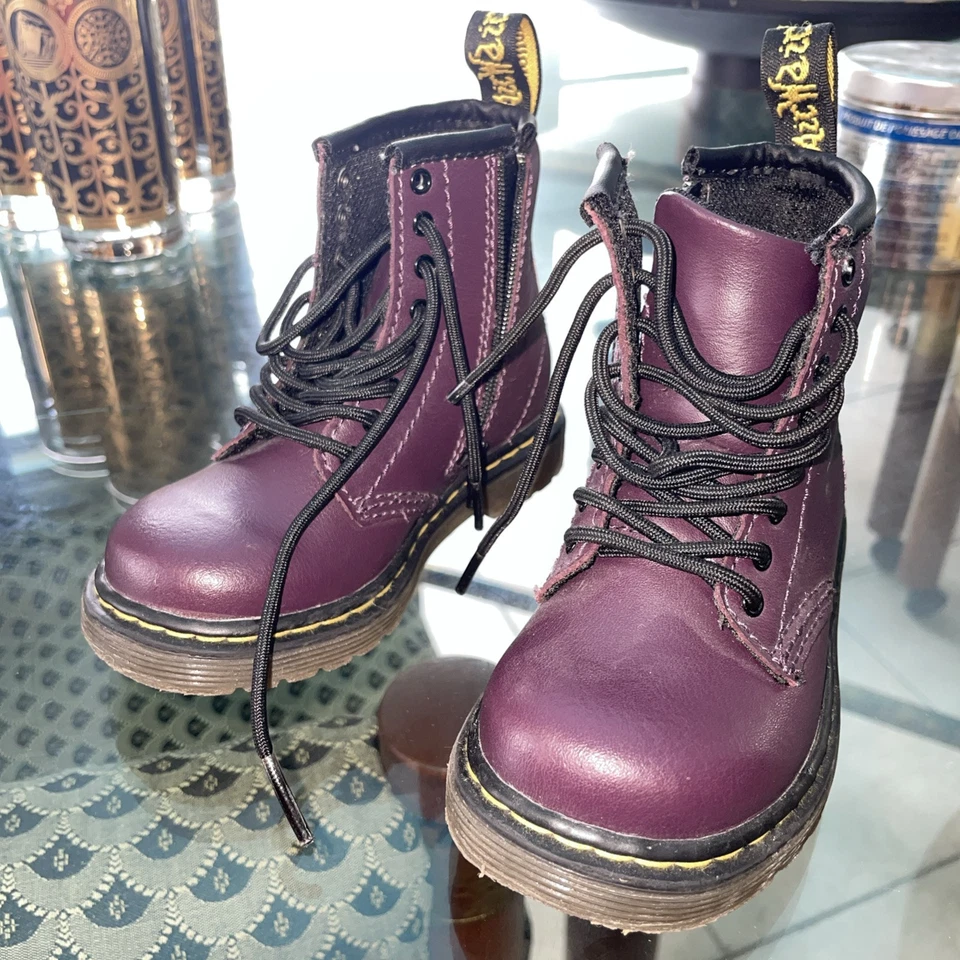 D4566(无盒)anfibio bimba GIRL 紫色 DR. Martens 靴子鞋 — 第 1/4 张图片