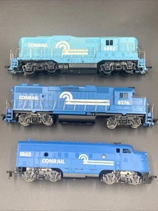 Ho Scale Athearn Genesis Conrail CR GP38-2 #8276 + #1865 + #5692 - Picture 1 of 6